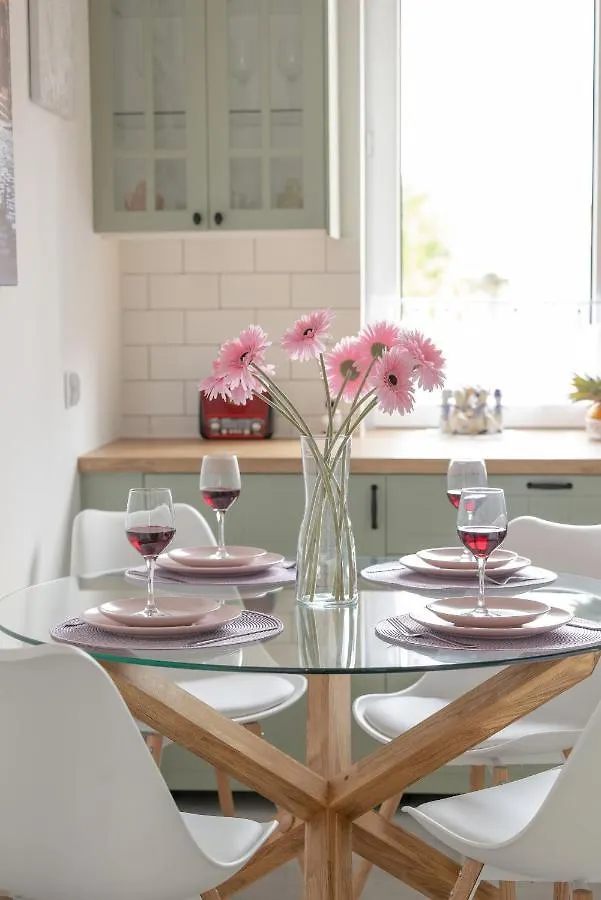 Spacious Apartment Grunwaldzka 77 Wrzeszcz By Renters Gdansk
