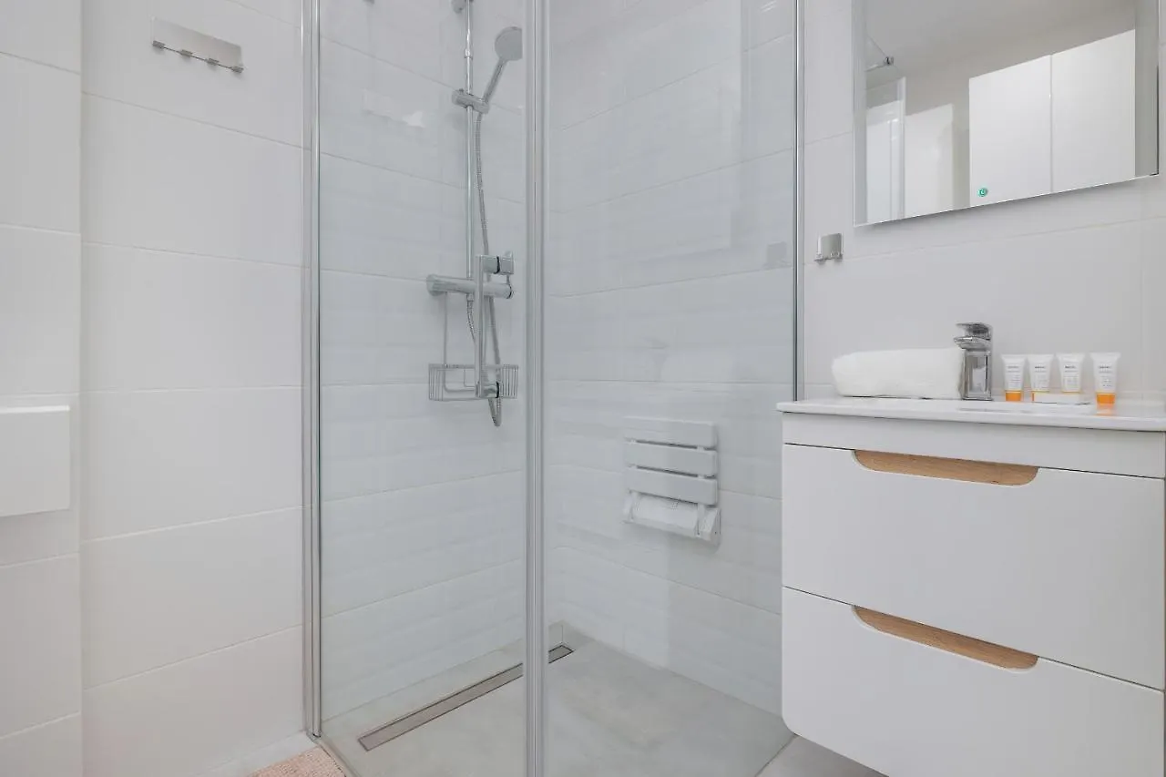 Spacious Apartment Grunwaldzka 77 Wrzeszcz By Renters Gdansk 0*,  Poland