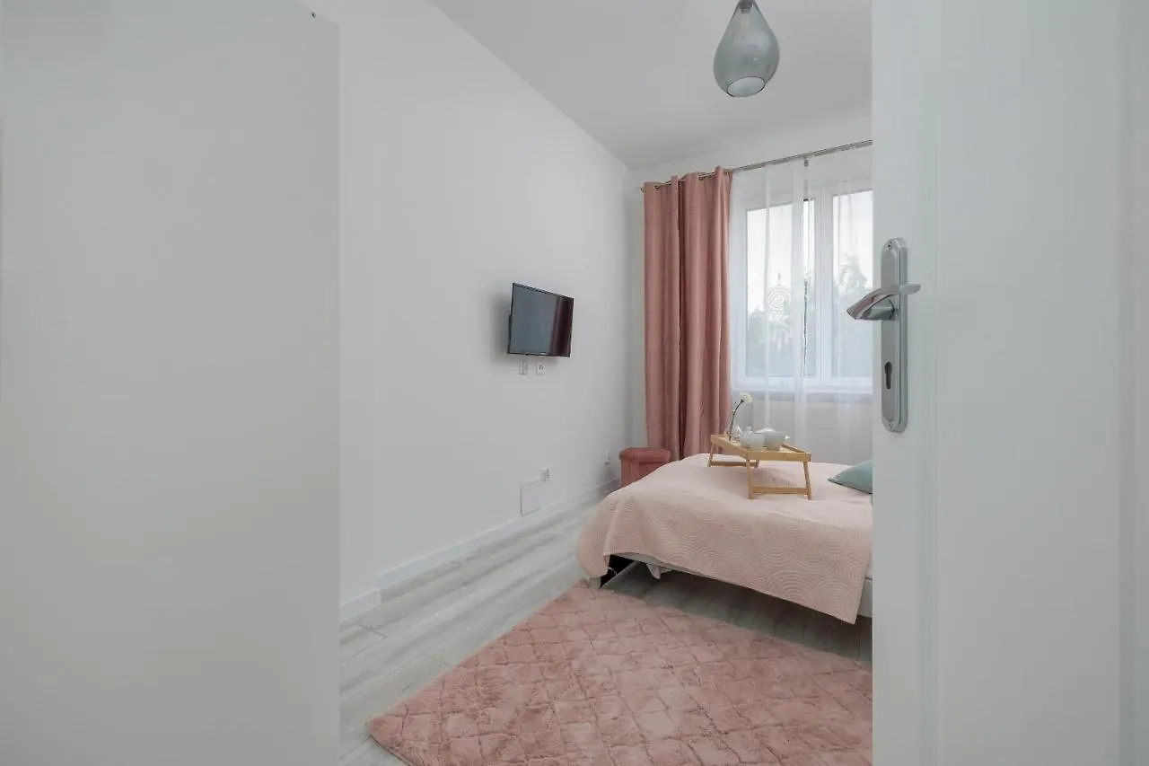 Spacious Apartment Grunwaldzka 77 Wrzeszcz By Renters Gdansk