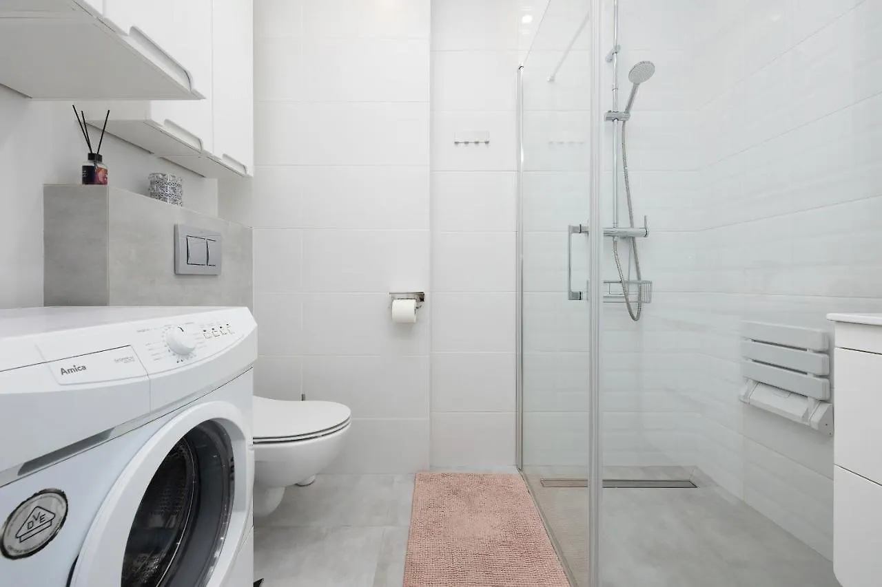 Spacious Apartment Grunwaldzka 77 Wrzeszcz By Renters Gdansk Poland